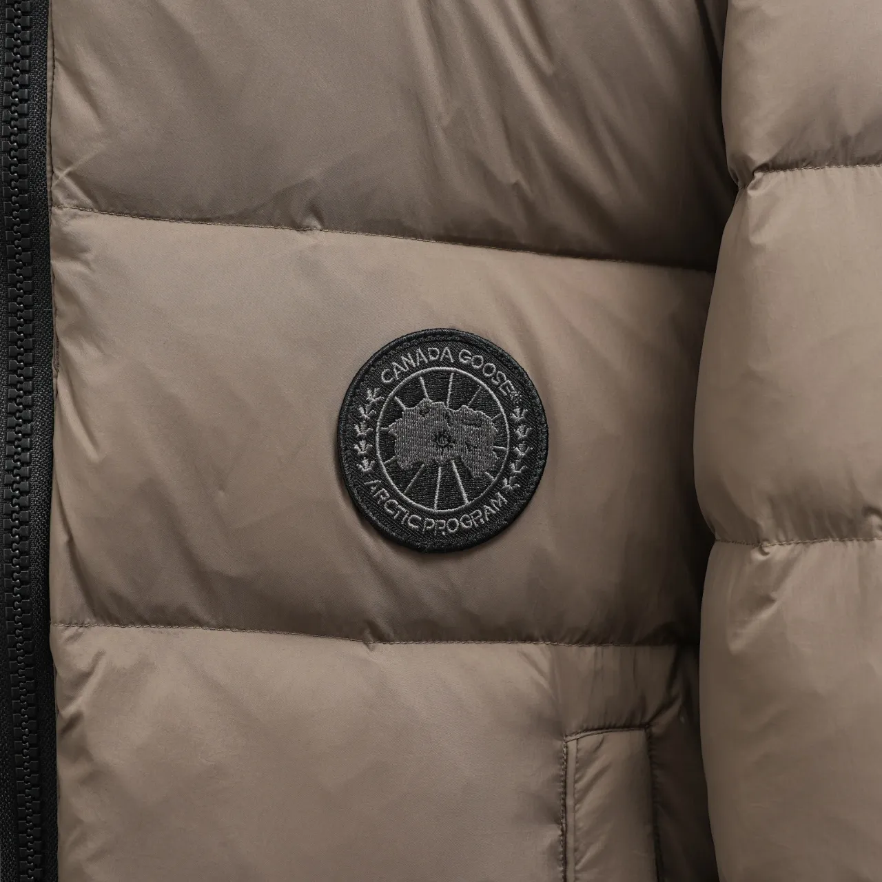 P820 ​​Khaki CanadaGoose Canada Goose Ouyang Nana second generation same style down jacket Size: XS-2XL